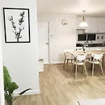 Hongdae Zoe Three Room House