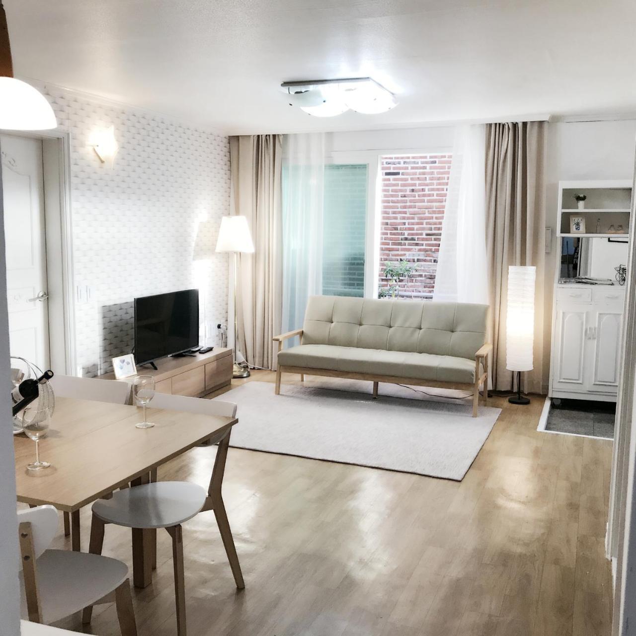 Hongdae Zoe Three House Apartment *