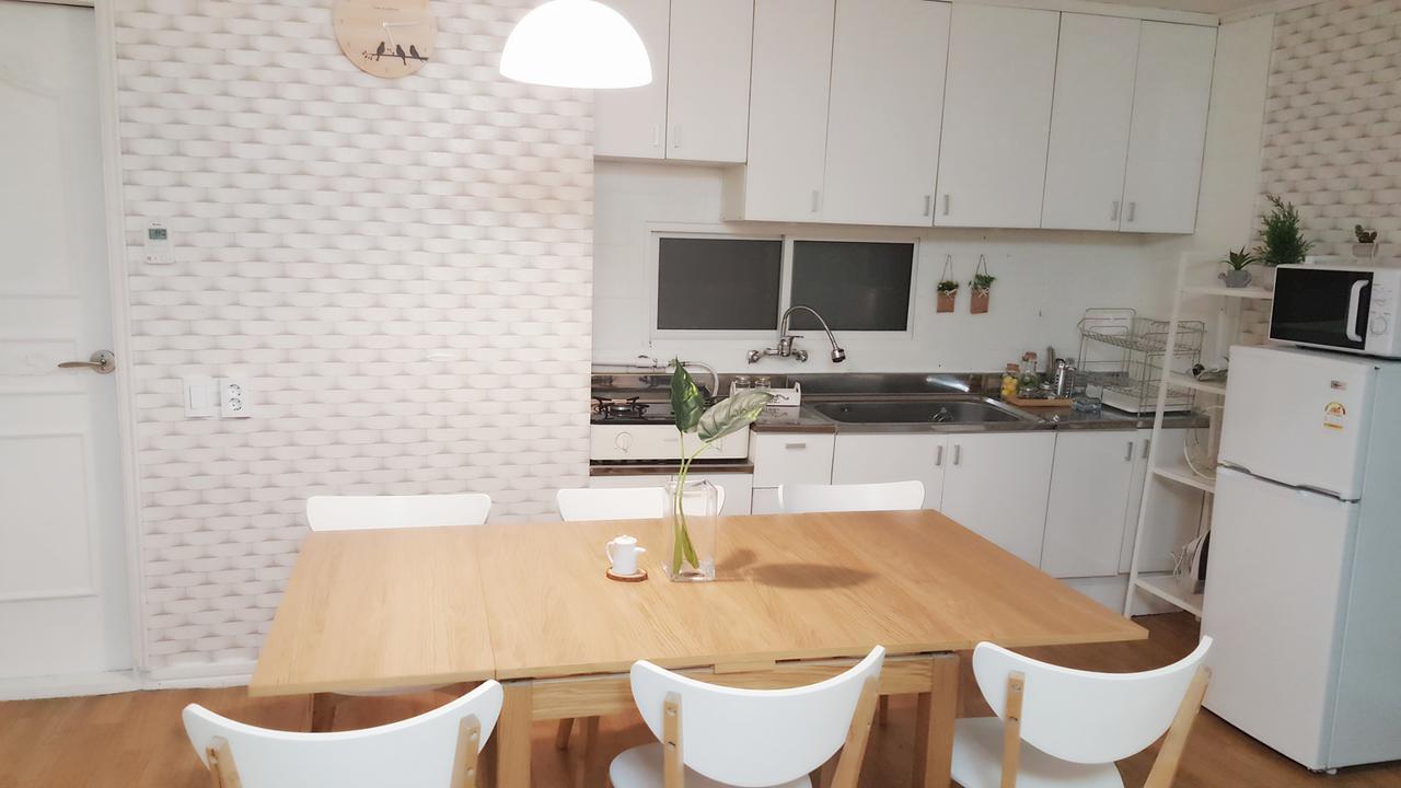 Hongdae Zoe Three House Apartment *